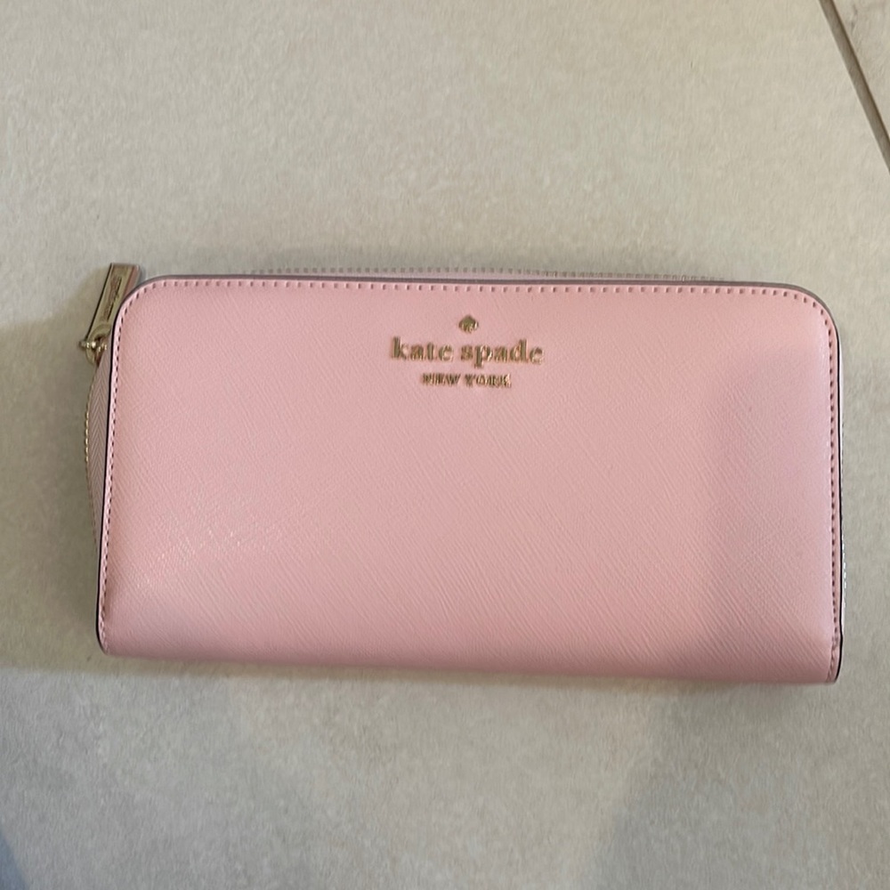 NWT KATE SPADE zippered wallet dusty pink.